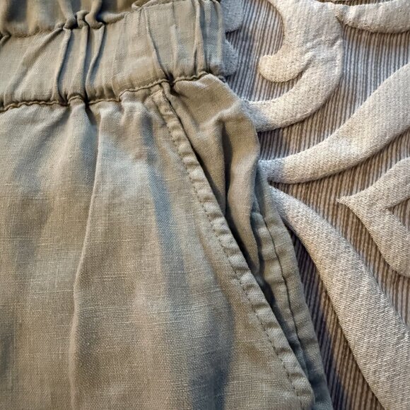 C&C California Womens Size X-Small Green 100% Linen Paperbag Short 3" Inseam - Picture 5 of 6